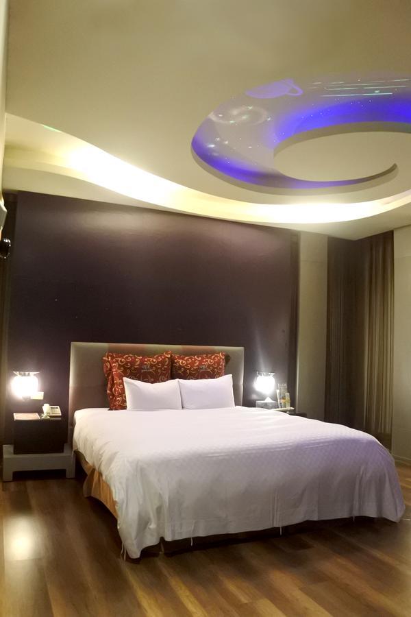 North Country Motel Yingge Bagian luar foto