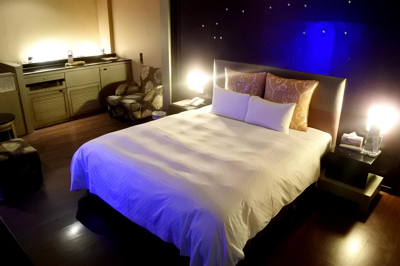 North Country Motel Yingge Bagian luar foto